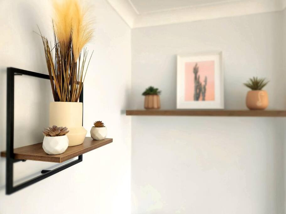 Quirky, Family Home In Glasgow Cardonald Bagian luar foto