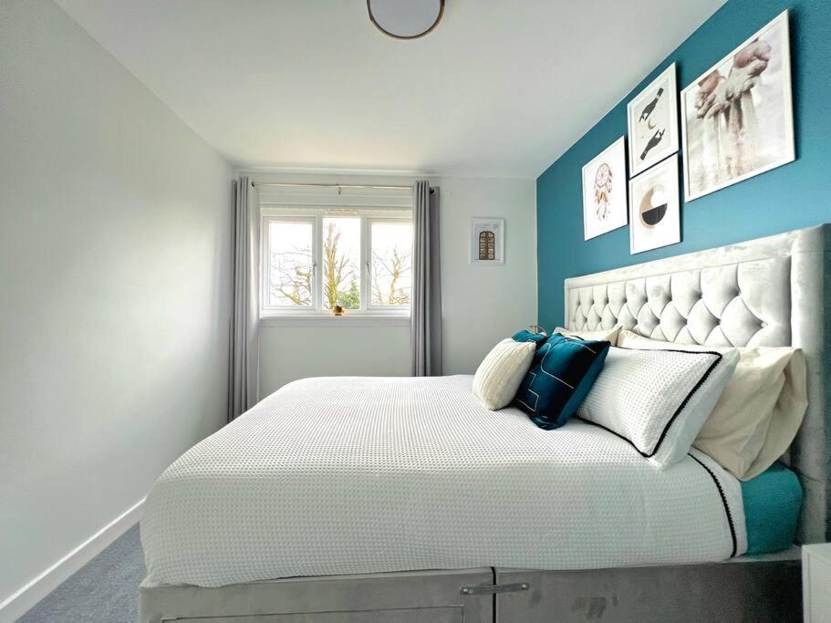 Quirky, Family Home In Glasgow Cardonald Bagian luar foto