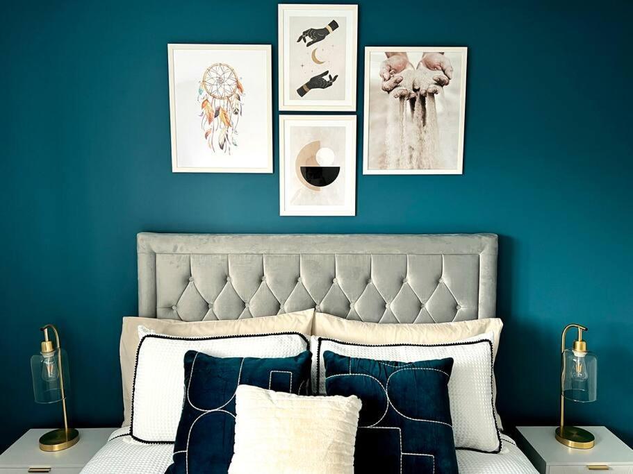 Quirky, Family Home In Glasgow Cardonald Bagian luar foto